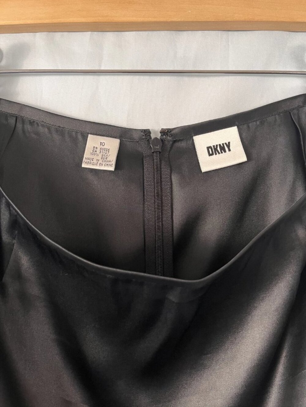 DKNY Black Satin Slip Skirt Y2K Minimalist Vintage Midi Skirt Size 10 - Picture 2 of 7